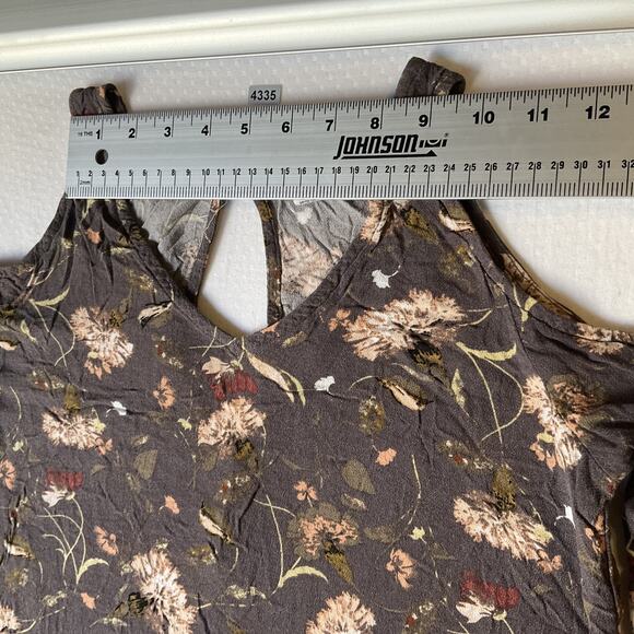 Full Tilt Women Blouse S Brown Floral Rayon V-Neck Pullover Cold Shoulder - Picture 3 of 8